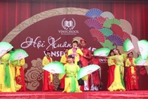 Hơn 10.000 người tham dự hội xuân Vinsers 2015