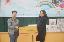 Sinh viên DynaGen mang Tết ấm đến cho trẻ em có hoàn cảnh đặc biệt