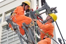 Khẩn trương hoàn thiện các công trình đảm bảo cấp điện mùa khô, tháng hè