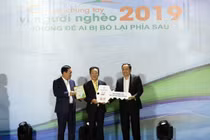 Ngân hàng và doanh nghiệp của bầu Hiển tiếp tục ủng hộ phòng chống COVID-19 