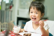 Tác dụng kỳ diệu của thành phần sữa mẹ HMO đến hệ miễn dịch của trẻ 