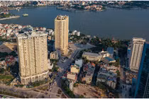 Không gian sống trong lành của cư dân ven hồ Tây