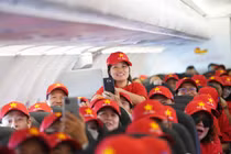 Tàu bay Vietjet bắt đầu Hành trình “Tôi yêu Tổ quốc tôi”