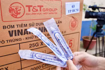 T&T Group bản giao 8.5 triệu bộ kim tiêm phục vụ chiến dịch tiêm chủng Quốc gia phòng COVID-19