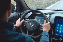 Trợ lý ảo VinFast: Công nghệ AI thay đổi thói quen lái xe của người Việt