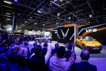 AUTOBEST - “VinFast sẽ dẫn đầu nhiều xu hướng phát triển trong 4 năm tới”