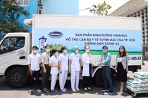 Vinamilk ủng hộ 8 tỷ giúp Hà Nội và 3 tỉnh miền Trung chống COVID-19