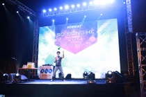 Khán giả Sầm Sơn cuồng nhiệt trong đêm nhạc EDM bãi biển