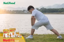 Nên cắt khẩu phần sữa để giảm béo phì cho bé hay không?