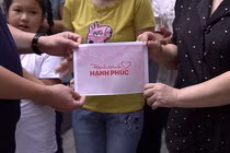 “Đại dịch đi qua, tôi vô tình làm mẹ của 6 đứa trẻ”