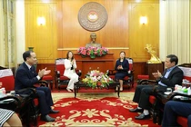 TH tặng 1 triệu ly sữa tươi cho người cách ly, y bác sĩ phòng chống dịch Covid-19