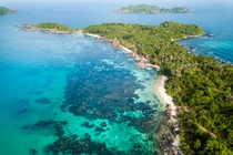 Vẻ đẹp mê hồn của Nam Phú Quốc nhìn từ cabin cáp treo Hòn Thơm