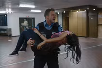 Đội Tuần Tra 19-2: “Thảm sát trong trường học” khoảnh khắc truyền hình dữ dội 