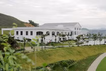 Phó Thủ tướng Vương Đình Huệ thị sát nhiều dự án tại Quảng Ninh