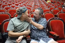 Đạo diễn Lê Hùng: Tôi đòi hỏi lòng yêu nghề ở các nghệ sỹ