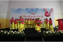 Giáo viên quốc tế thích thú với lễ khai giảng tại TH School