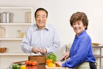 10 nhóm thực phẩm người cao tuổi nên hạn chế