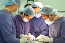 "Phép màu" trả lại gương mặt cho người 10 năm bị ung thư da