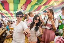 8000 lễ hội - bao giờ có một thương hiệu Việt Nam?