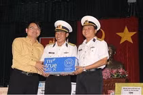 TH true MILK, Bắc Á Bank tặng quà quân dân huyện đảo Trường Sa