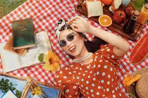 Món quà đậm chất Hy Lạp ‘đốn tim’ Kỳ Duyên, Phương Ly và các sao nữ