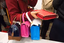 Những ‘chiêu’ mua hàng nước ngoài giá rẻ dịp cuối năm không phải ai cũng biết