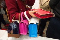 Những ‘chiêu’ mua hàng nước ngoài giá rẻ dịp cuối năm không phải ai cũng biết