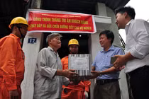 EVN HANOI luôn "vì quyền và lợi ích khách hàng sử dụng điện"