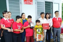 Tặng nhà mới cho hộ nghèo tại Đắc Lắk