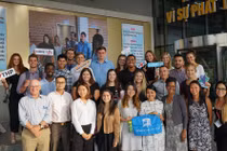 Học sinh, sinh viên bất ngờ với công nghệ Aseptic hiện đại tại Tân Hiệp Phát