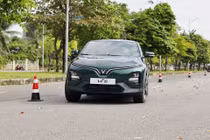 Vì sao xe điện “trên cơ” xe xăng trong mùa mua sắm cuối năm?