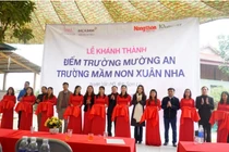 Người dân bản Mường An phấn khởi đón điểm trường mới