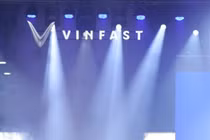 Những chủ xe ô tô điện VF 8 đầu tiên “sửng sốt” trước tốc độ sản xuất của VinFast
