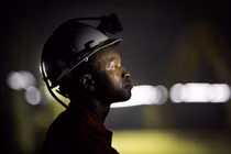 Cận cảnh “vật lộn” của thợ đào vàng