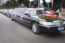 Những dàn xế cưới siêu khủng nhất năm gây "choáng"