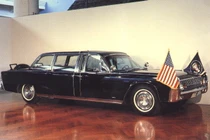 Triển lãm xe tổng thống John F. Kennedy bị ám sát