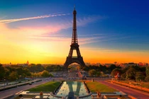  Công trình nào ở châu Âu được gọi là Bà đầm sắt?