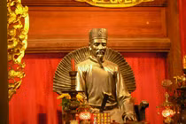 Tể tướng nào từng quỳ gối tạ tội bên giường thầy Chu Văn An?