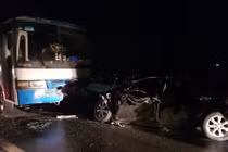 Lái xe va chạm xe ngược chiều, Chủ tịch huyện ở Long An bị thương nặng