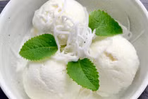 Bí quyết làm kem dừa dẻo mịn cho ngày hè thanh mát