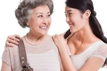 Nghe mẹ chồng phân xử lịch ăn Tết cho con dâu, tôi biết ơn