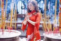 Đi chùa dịp Rằm tháng Giêng tuyệt đối không được cầu những điều này