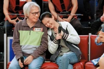 Lâm Tĩnh Ân bất ổn sau khi Lý Khôn Thành qua đời