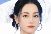 Chiến lược trở lại của Địch Lệ Nhiệt Ba