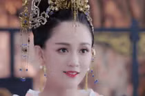 Bà là Hoàng hậu hạnh phúc nhất, được chồng sủng ái suốt 45 năm