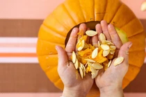 Các loại hạt tốt cho chuyện "yêu" mà nam giới chớ bỏ qua