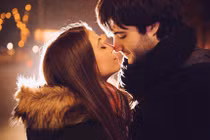 12 tác dụng kỳ diệu của nụ hôn đối với sức khỏe