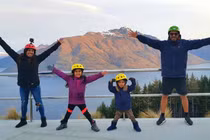 Chán nản với cuộc sống, cặp vợ chồng bán hết đồ đạc để đi du lịch