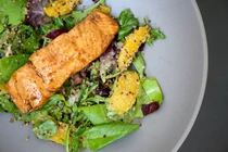 8 loại thực phẩm phụ nữ nên ăn mỗi ngày để trẻ đẹp