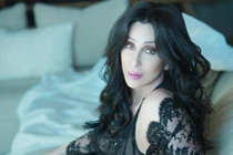 Bí quyết sở hữu body gợi cảm săn chắc như nữ diva Cher U80 